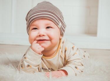 婴儿起名大全2025岳姓女宝宝名字免费